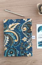 Charger l'image dans la galerie, Photo couverture baroque bleu du planner agenda chrétien Elle Croit