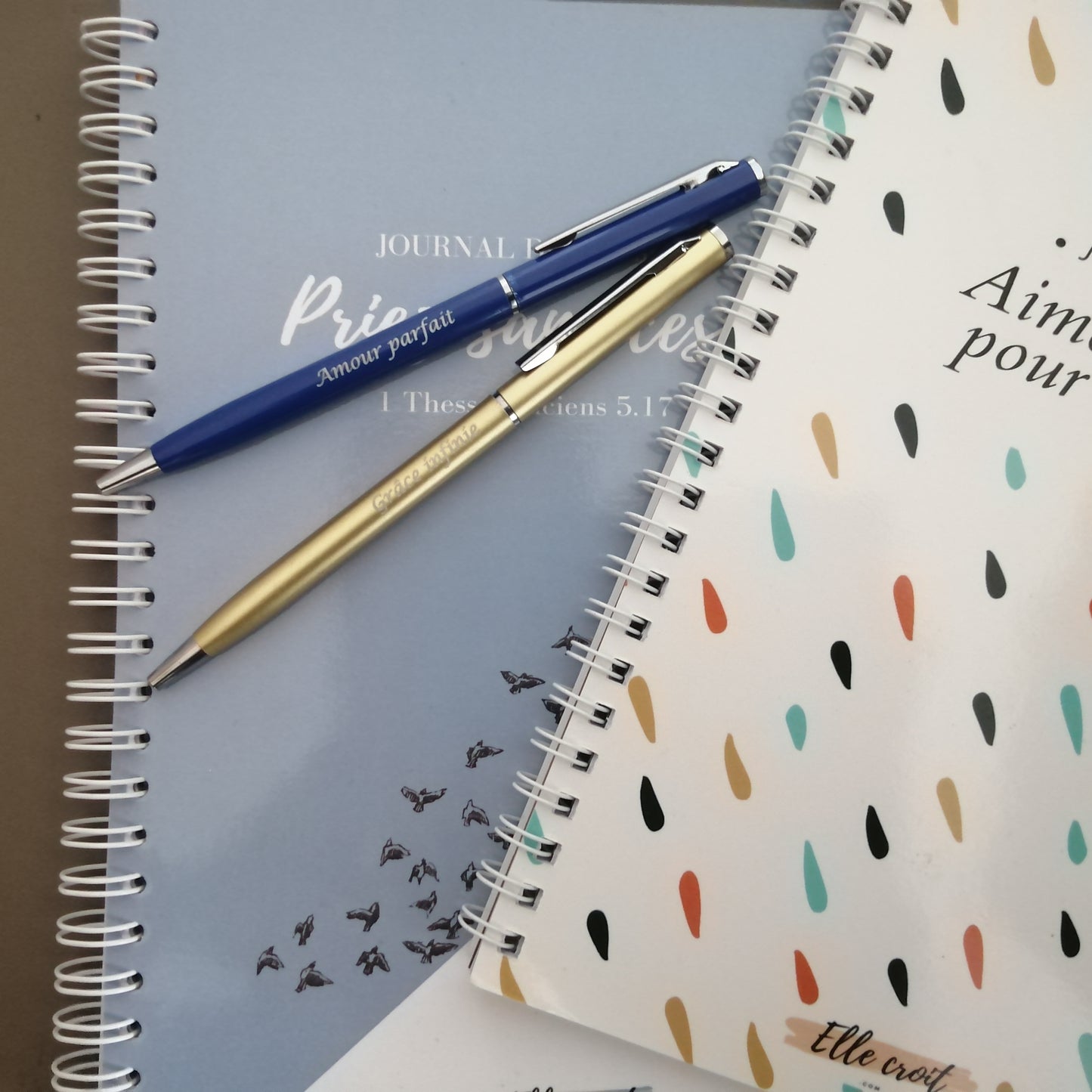 stylo à bille en métal bleu ou doré
