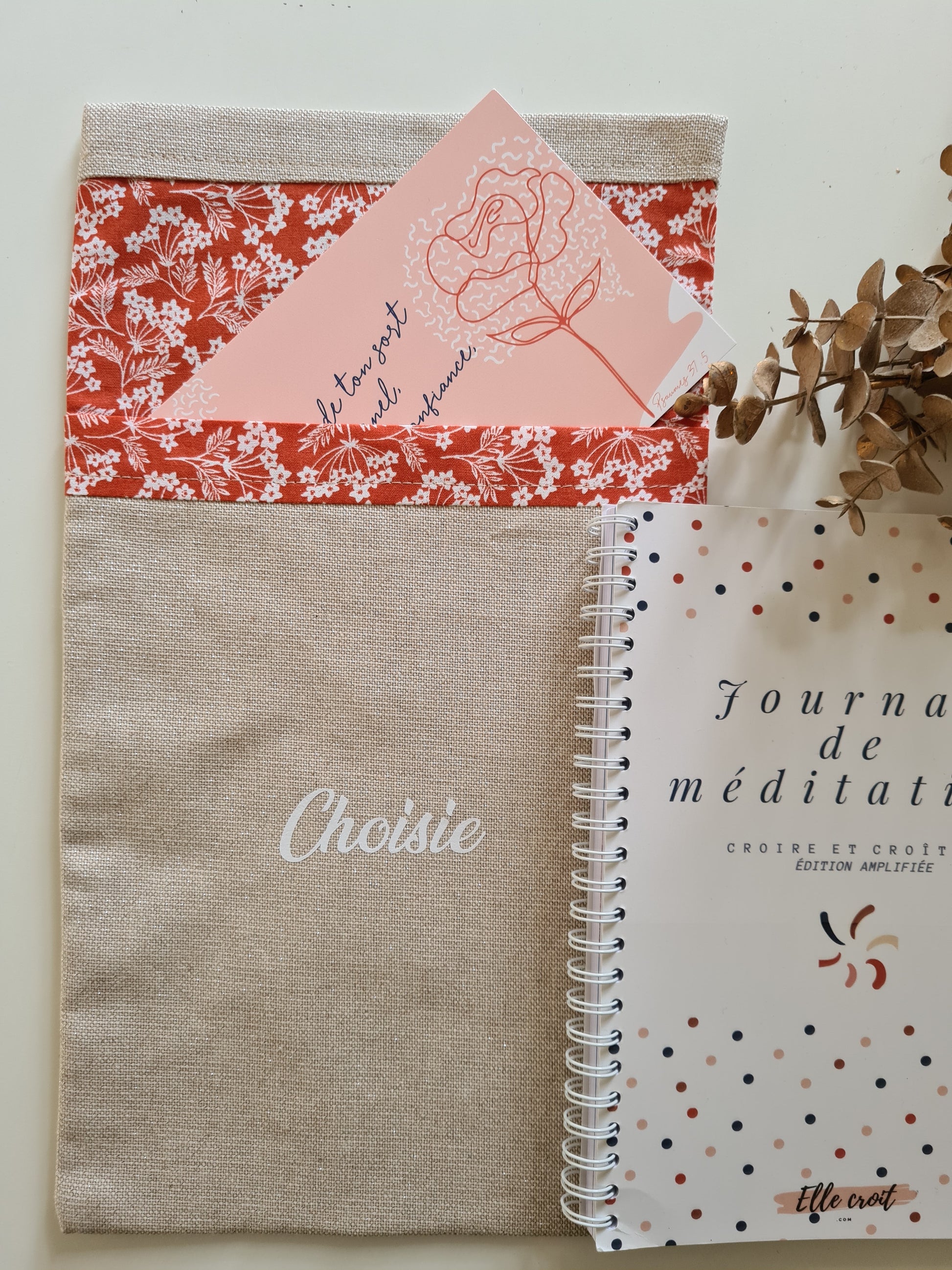 Pochette pour Bible Elle Croit Choisie en version rouge