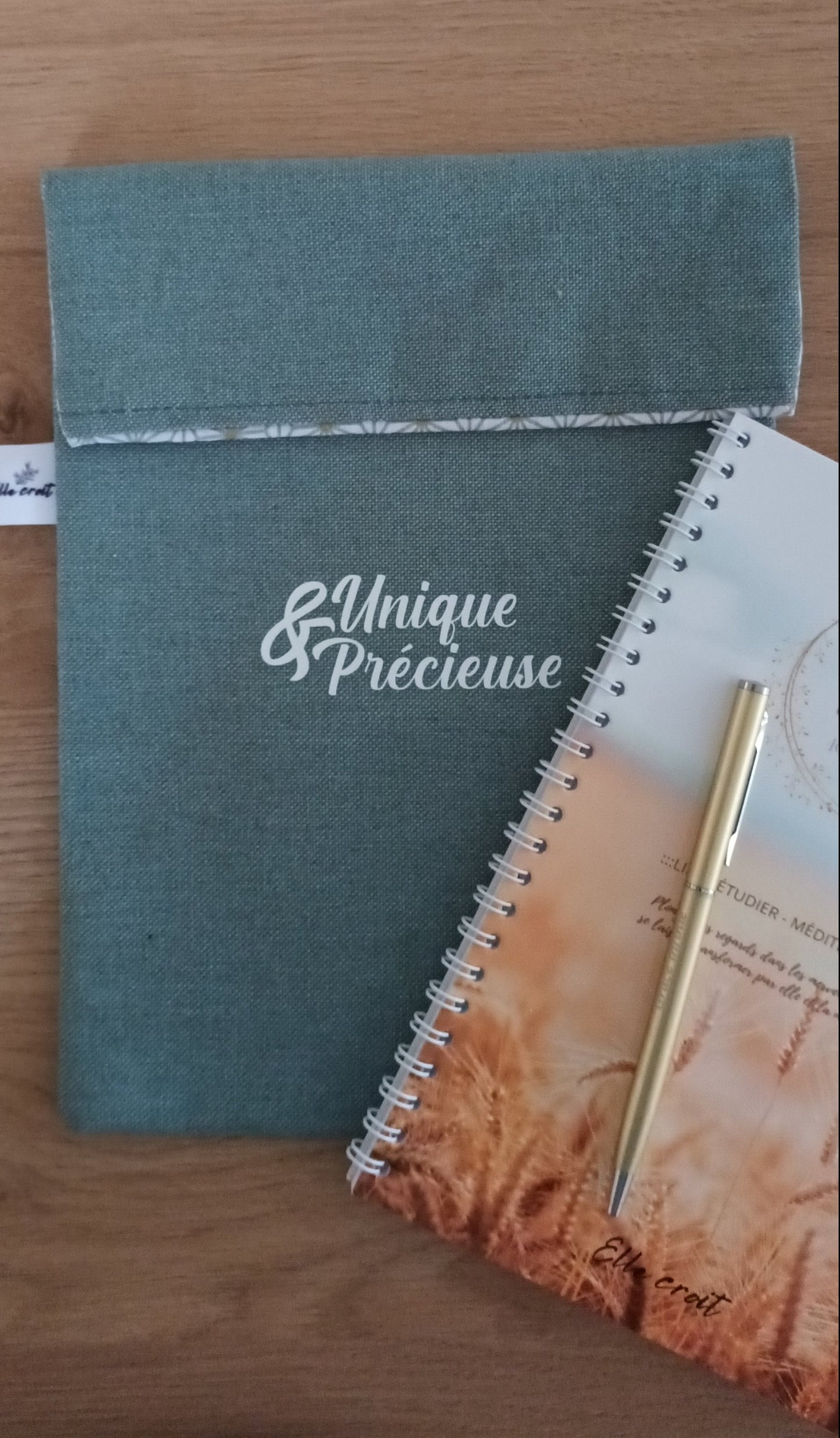 pochette Bible accompagnée d'un carnet
